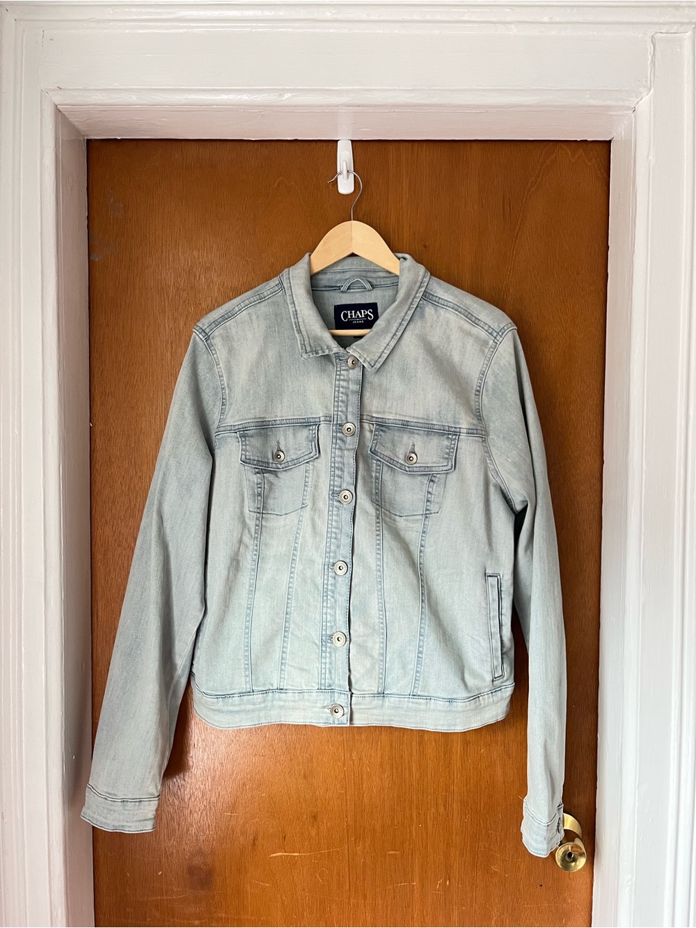 •Chaps light wash denim jean button jacket• Size XL